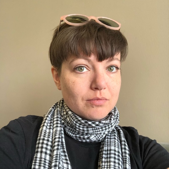 Meet your Posher, Libby - Picture 2 of 4